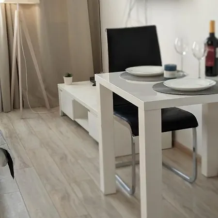 Zlatarooms 232 华沙