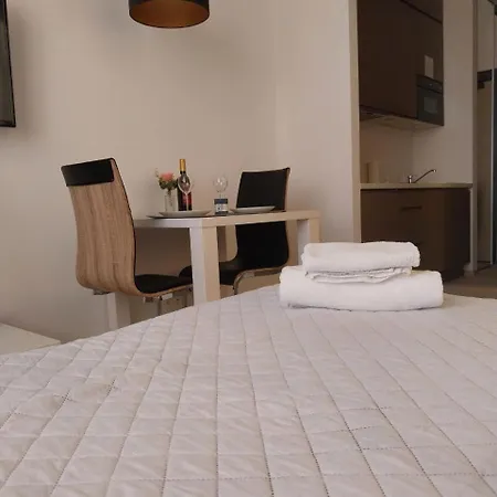 公寓 Zlatarooms 232 *